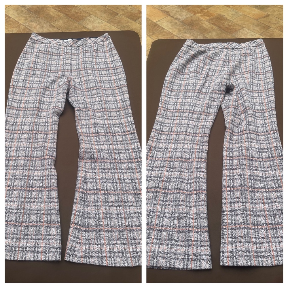 Rosetta Getty Cropped Flare Trousers size XL
Inseam cropped to 27”
B304